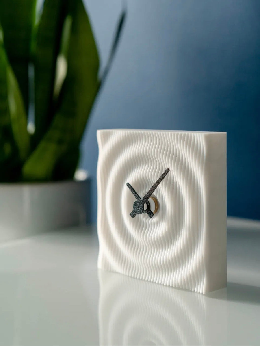 Pixo Ripple desk clock close-up of ripple-textured sculpted face